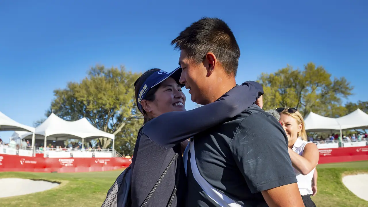 Carl Yuan married to Luo Ying