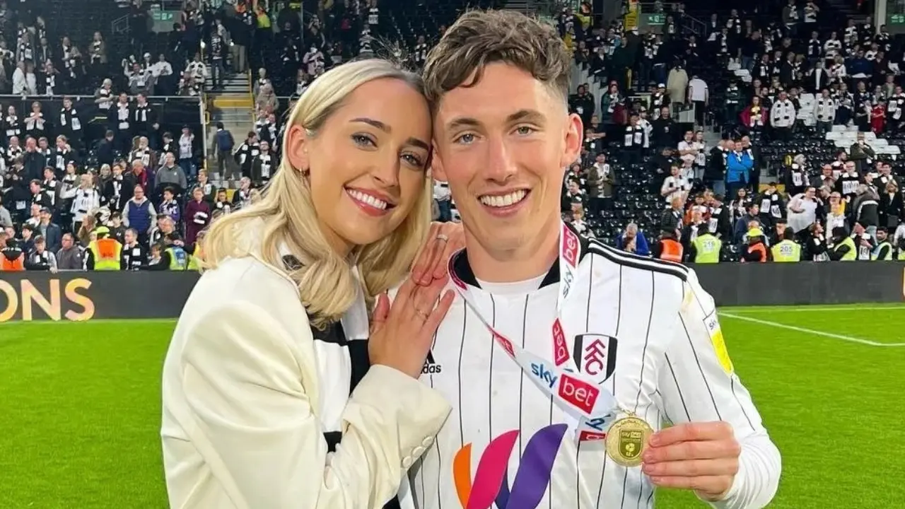 Cô bạn gái nóng bỏng giúp Harry Wilson thăng hoa ở giải hạng nhất