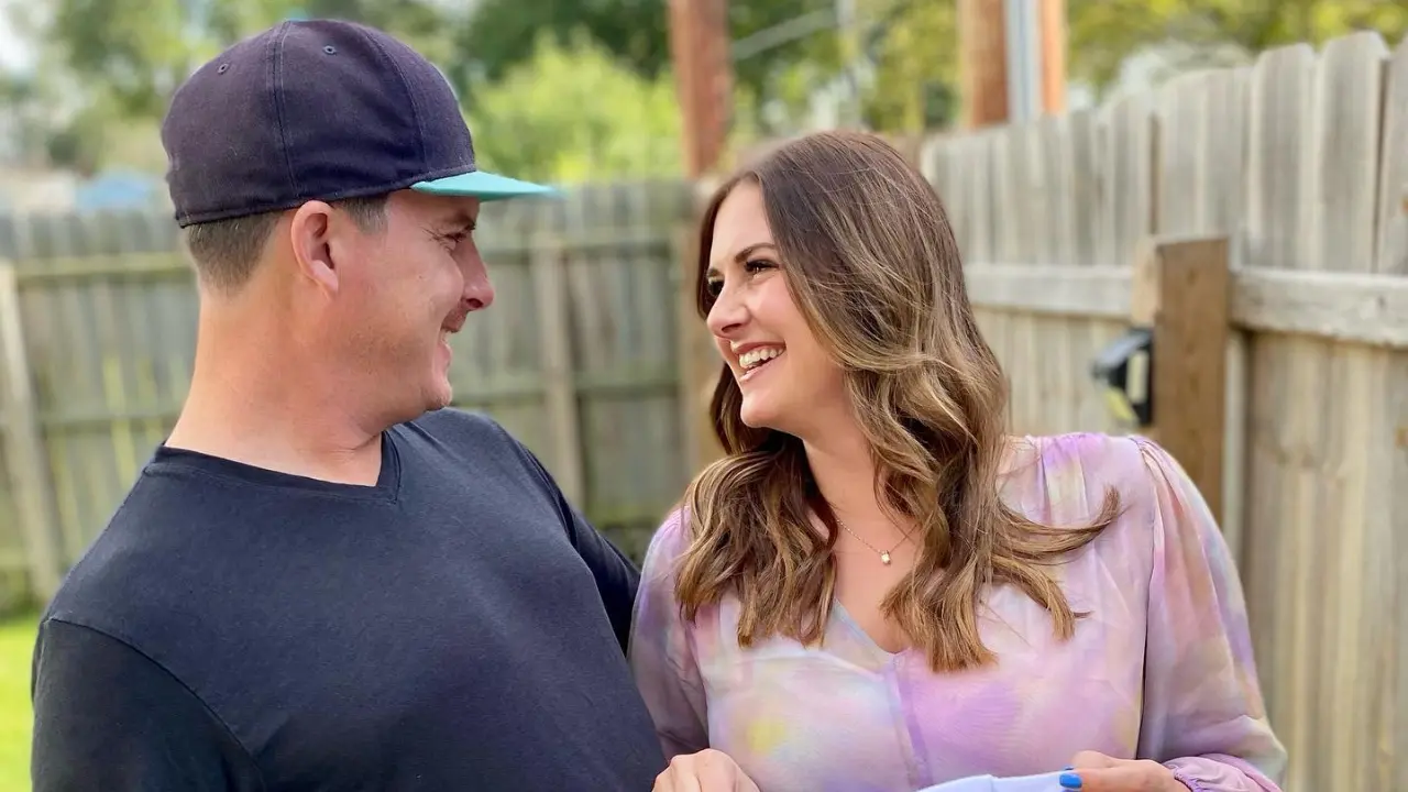 Joel Dahmen wife is Lona Skutt