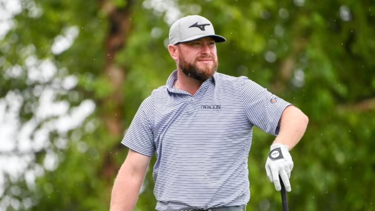 Erik Barnes Biography