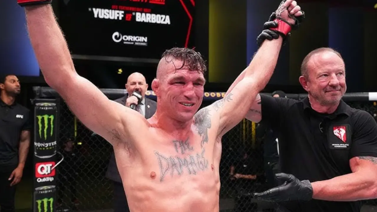 Darren Elkins Biography