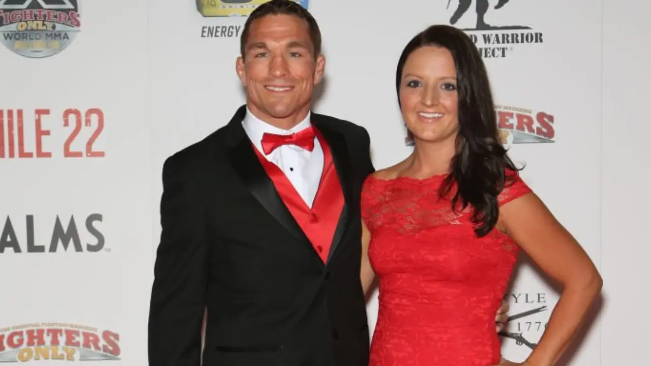 Darren Elkins' wife Connie Elkins