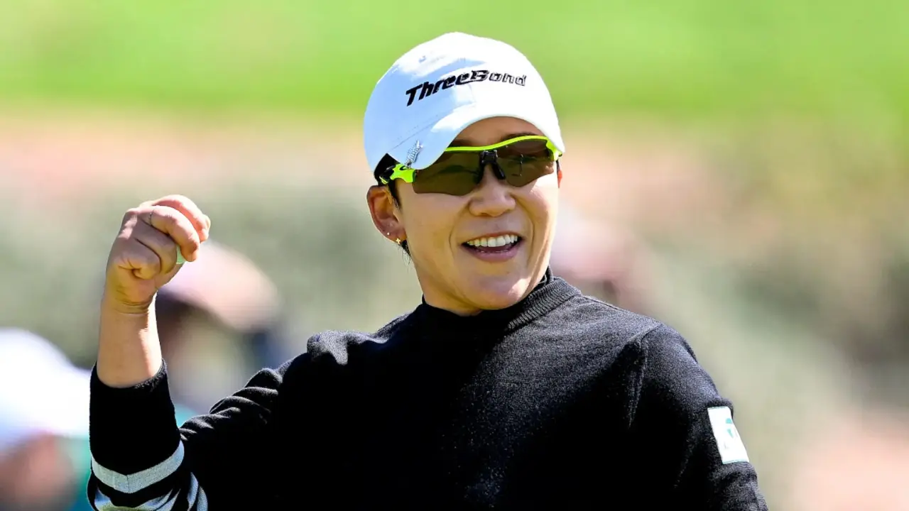 Shin Ji Yai Biography