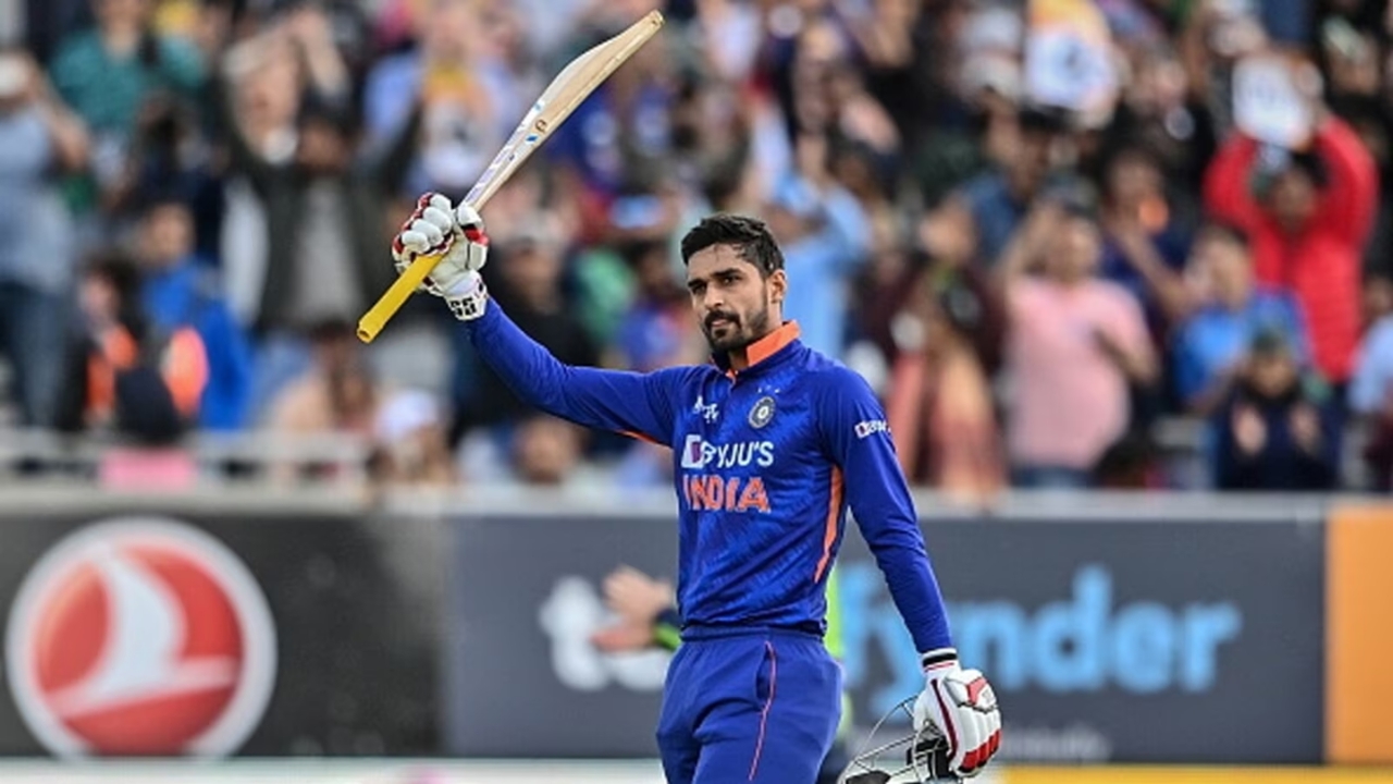 Deepak Hooda Net Worth Details