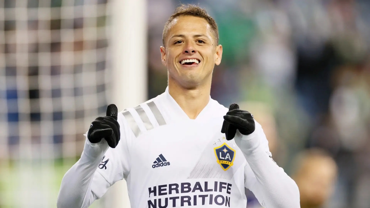 Javier Hernandez Chicharito Net Worth Details