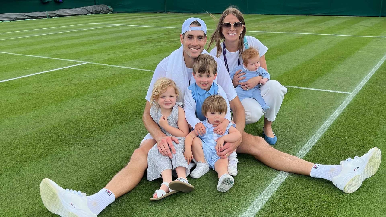 John Isner with his wife Madison McKinley and four children