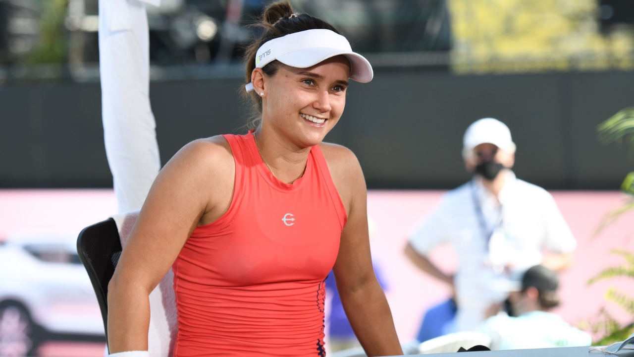 Lauren Davis Net Worth Details