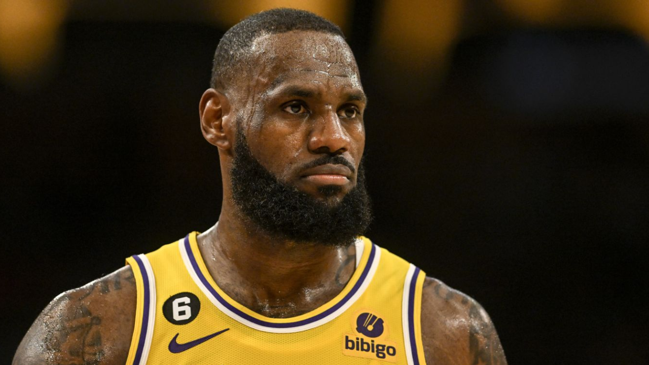 LeBron James Biography