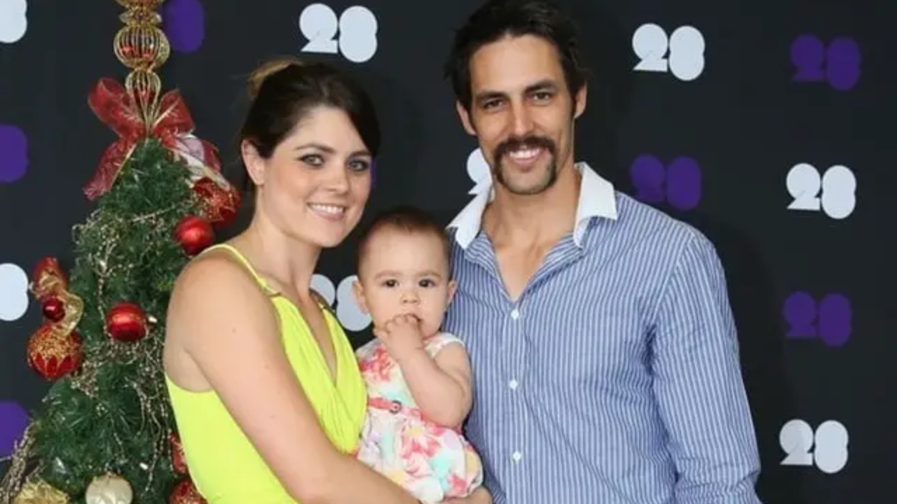 Mitchell Johnson is married to Jessica Bratich
