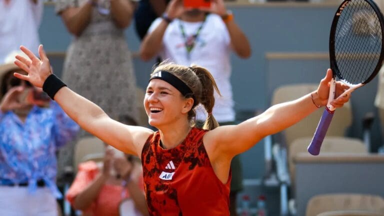 Who Is Karolina Muchova’s Coach Right Now