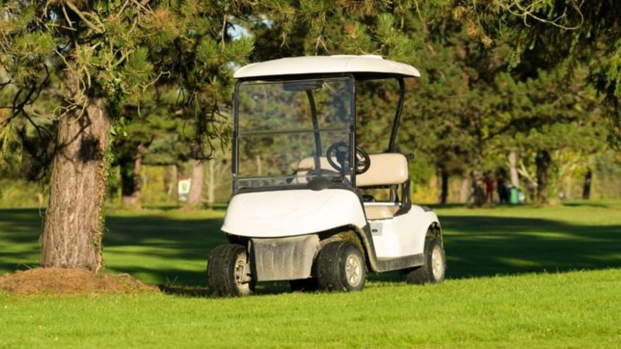 Step-by-Step Instructions on How to Jack Up a Golf Cart