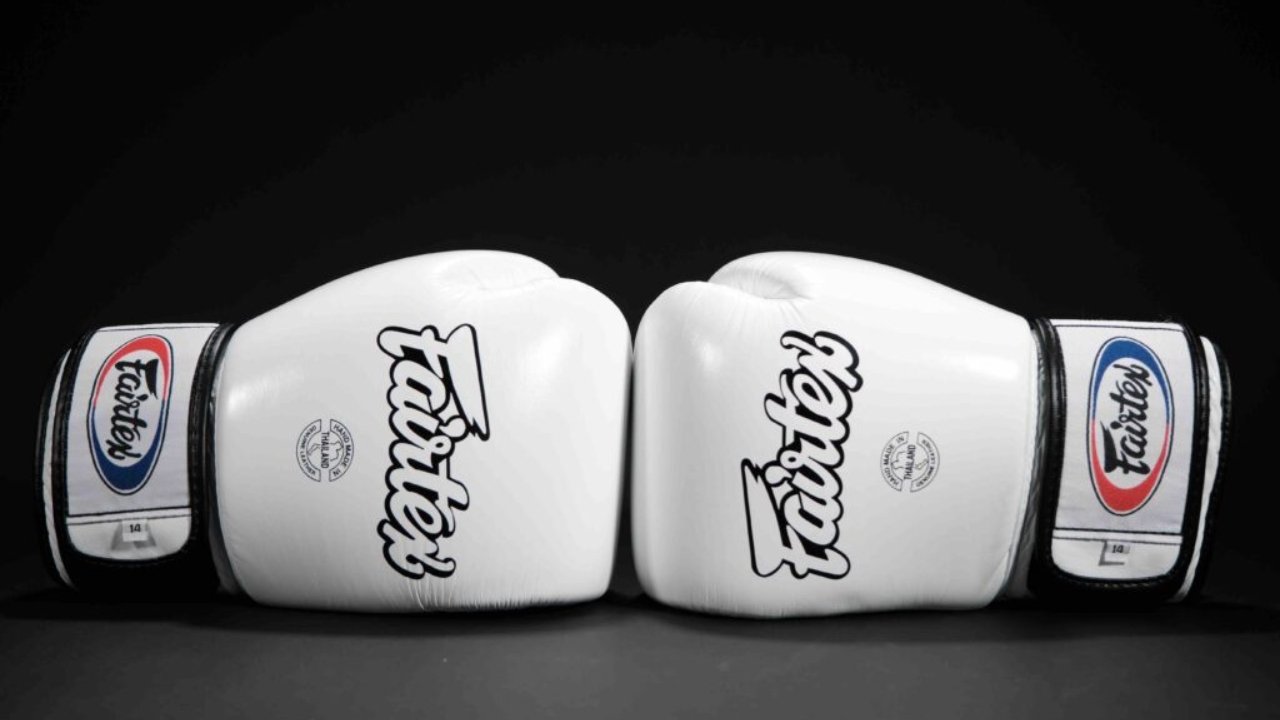 How to Prevent Boxing Gloves from Smelling
