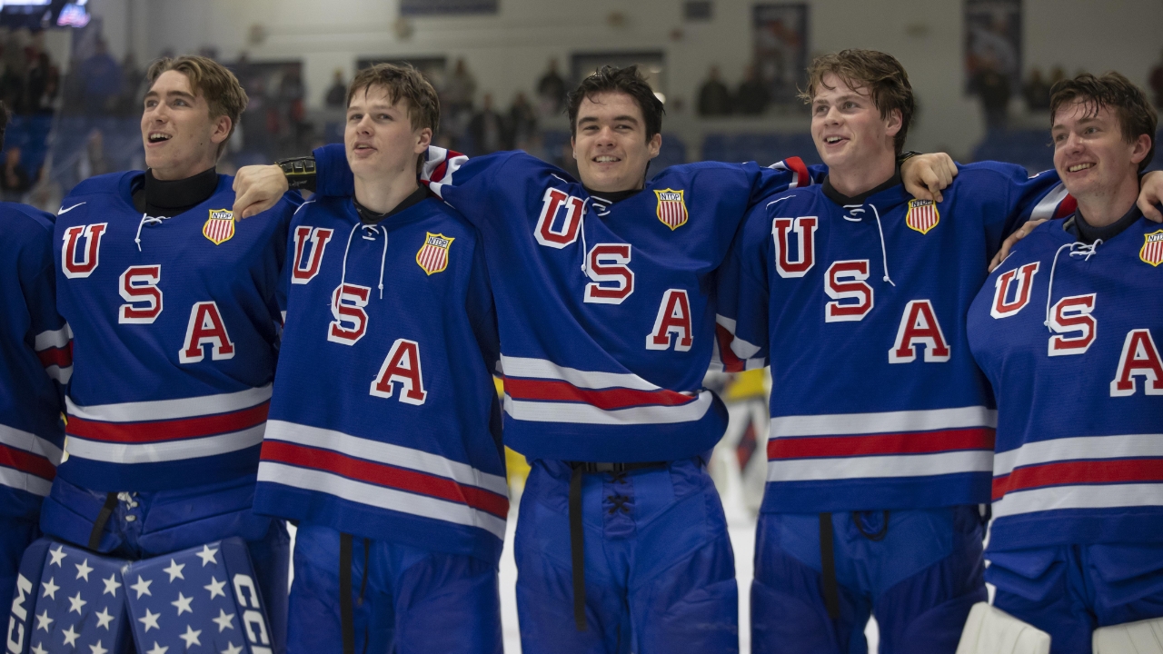 How Many Players are on an NHL Team