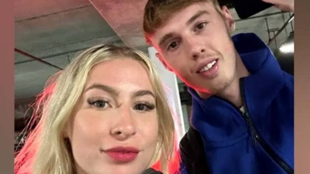 Cole Palmer's girlfriend named Mia