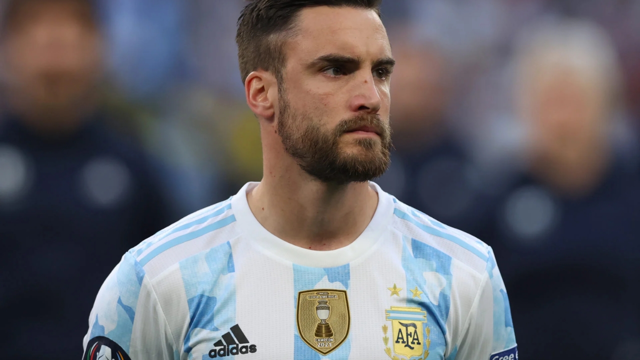 Nicolas Tagliafico Net Worth Details