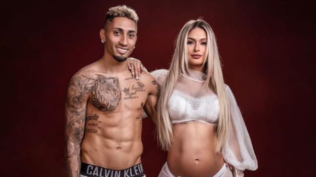 Raphinha with his wife Natalia Rodrigues
