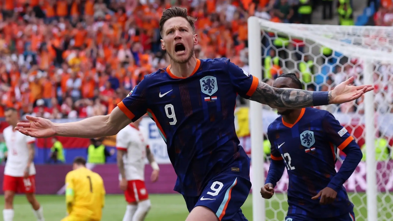 Wout Weghorst Biography