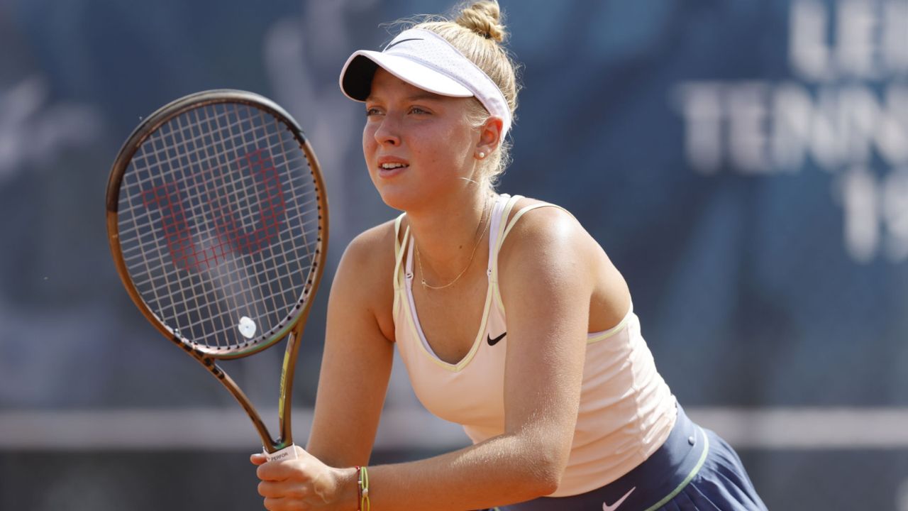 Brenda Fruhvirtova Biography