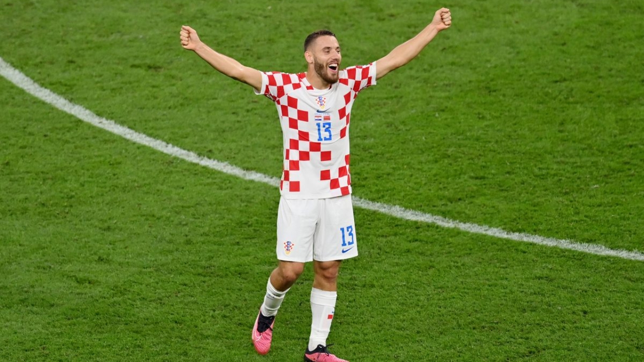 Nikola Vlasic Biography