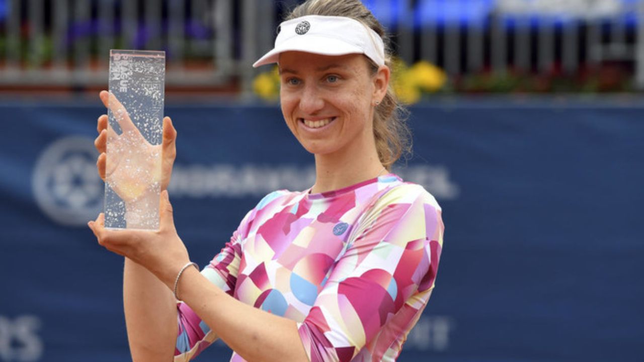 Mona Barthel Biography