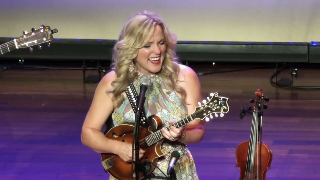 Rhonda Vincent Net Worth Details