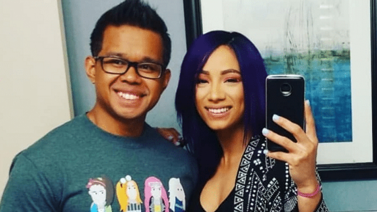 Sarath Ton wife is Mercedes Varnado (better known as Sasha Banks/Mercedes Moné)