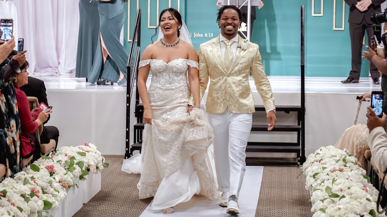 Shawn Porter is married to Julia Porter.