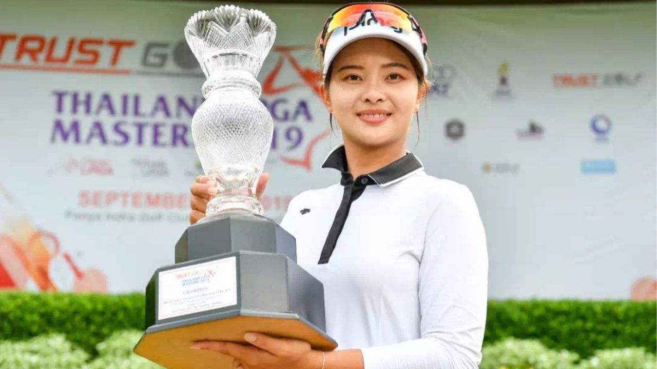 Weiwei Zhang Net Worth Details