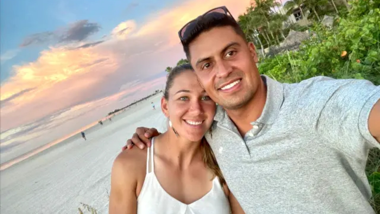 Nicole Melichar-Martinez is happily married to her coach, Carlos Martinez.
