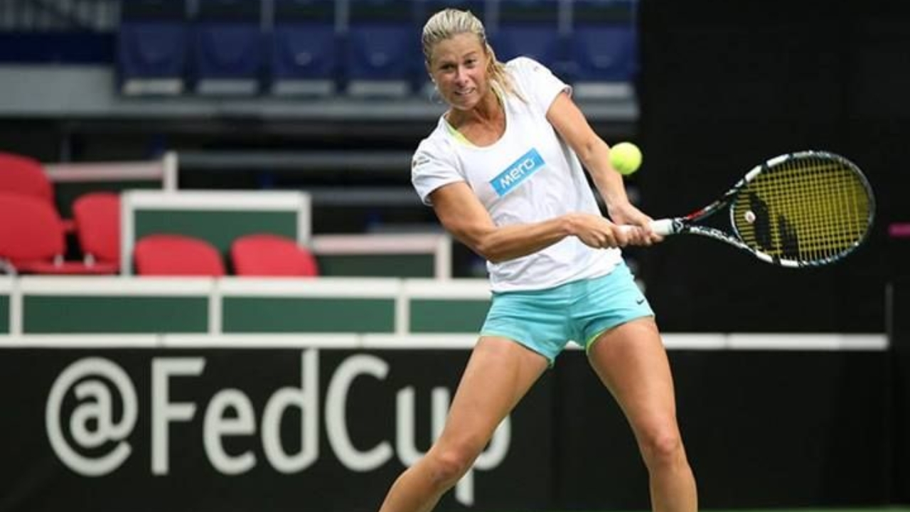 Andrea Hlaváčková Biography