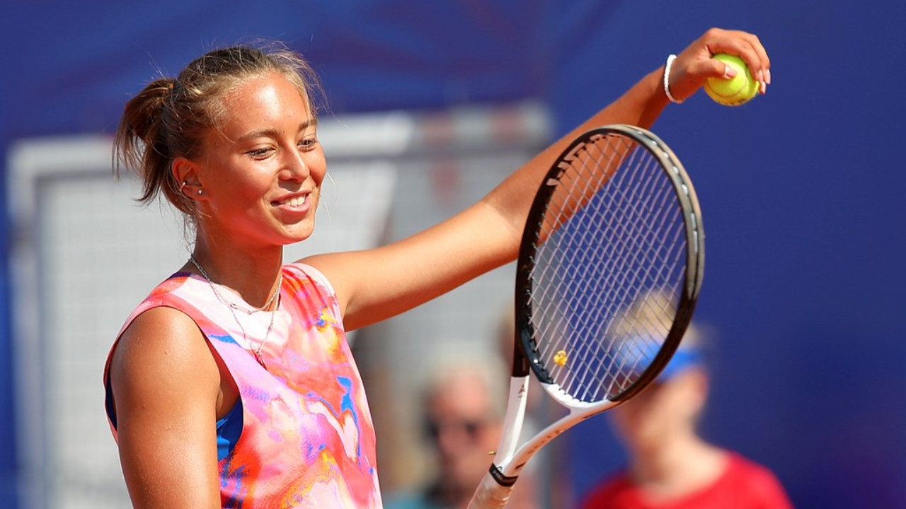 Kristina Dmitruk Biography
