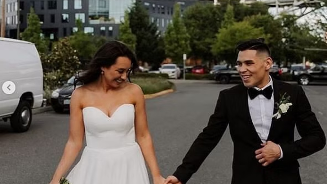 Ricky Simón is married to Jade Rachell Bonnett