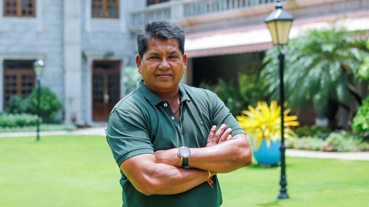 Chandrakant Pandit Biography
