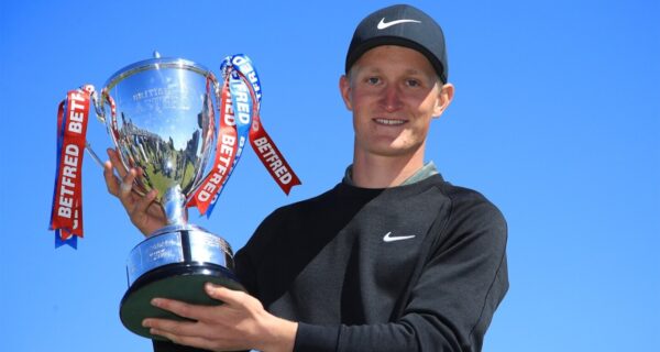 Marcus Kinhult's Net Worth Details