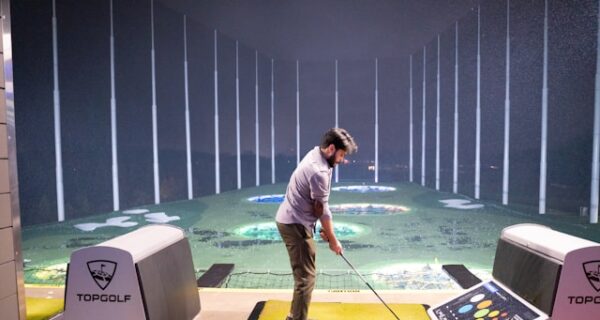 man playing top golf