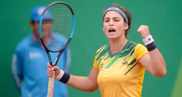 Carolina Meligeni Alves's Net Worth Details