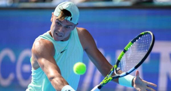 Stefan Palosi's Net Worth Details