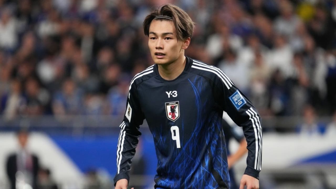 Ayase ueda's Net Worth Details