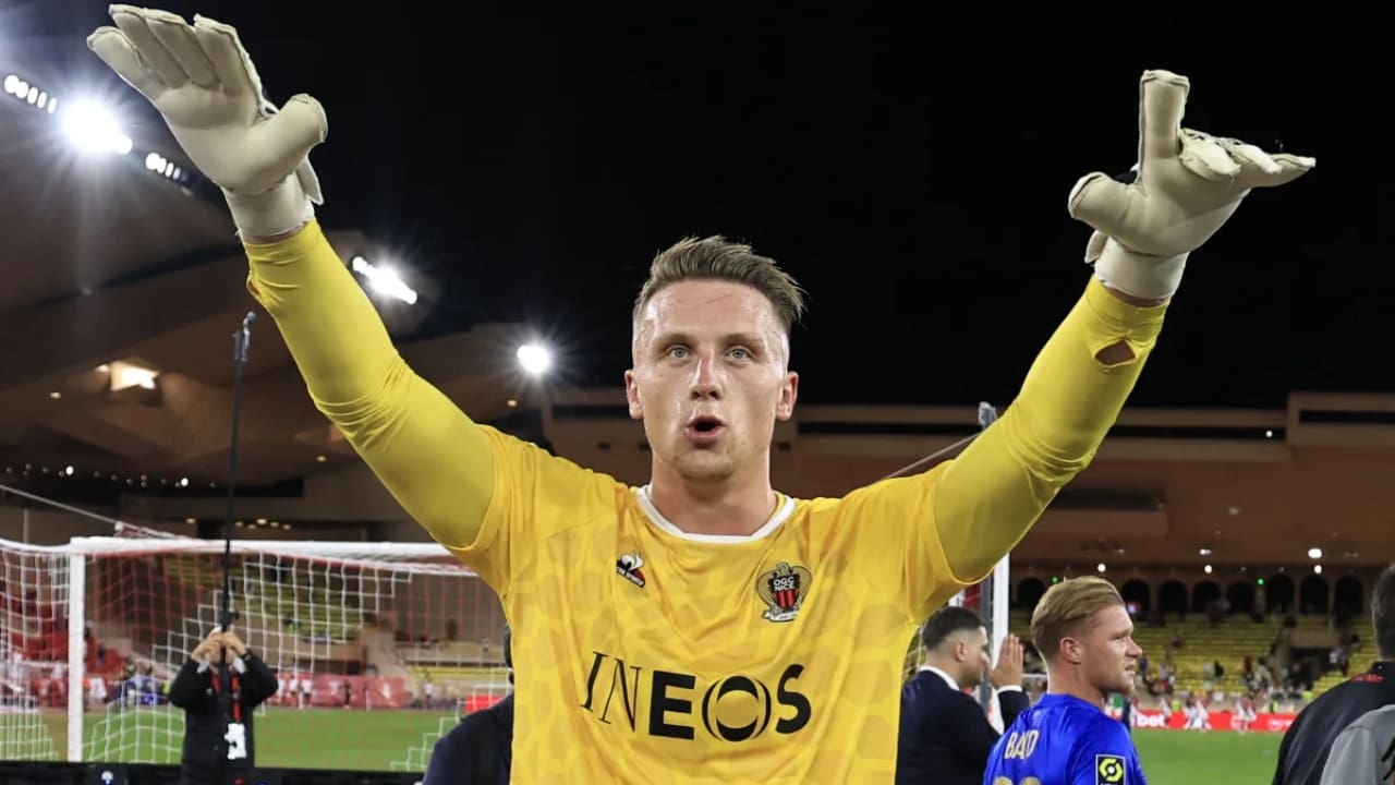 Marcin Bulka celebrating after a match
