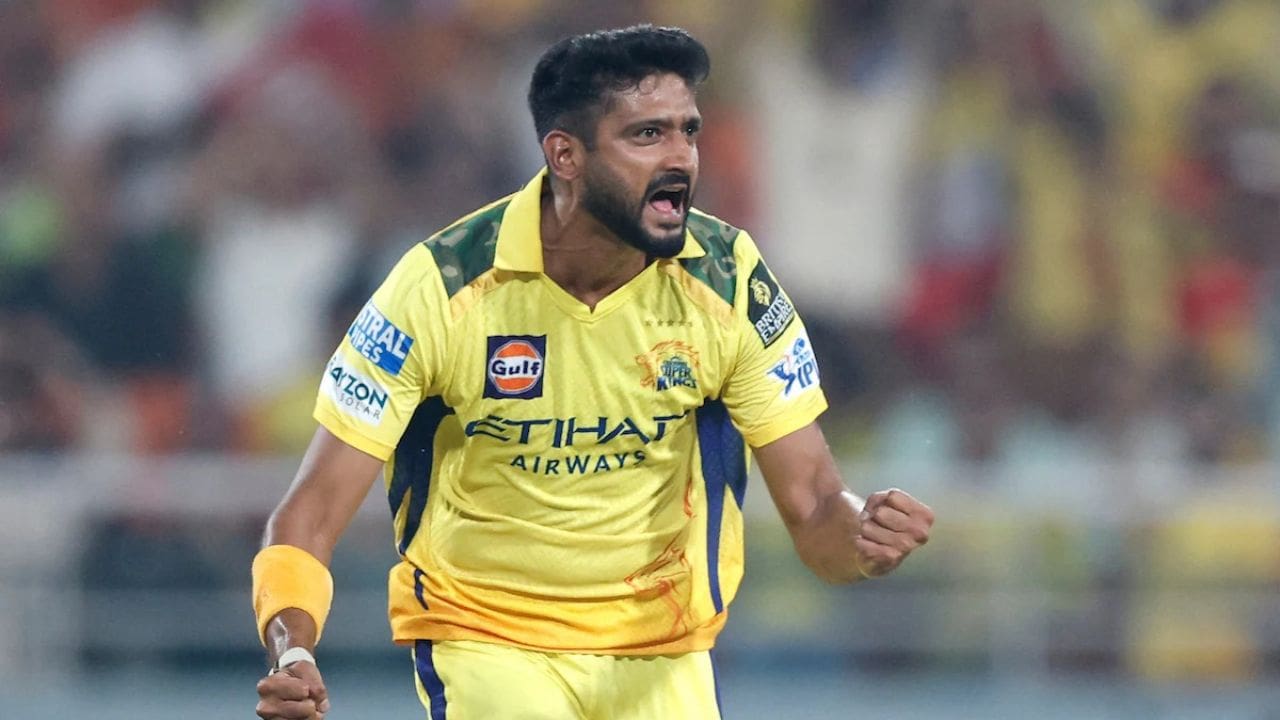 Khaleel Ahmed's Net Worth Details