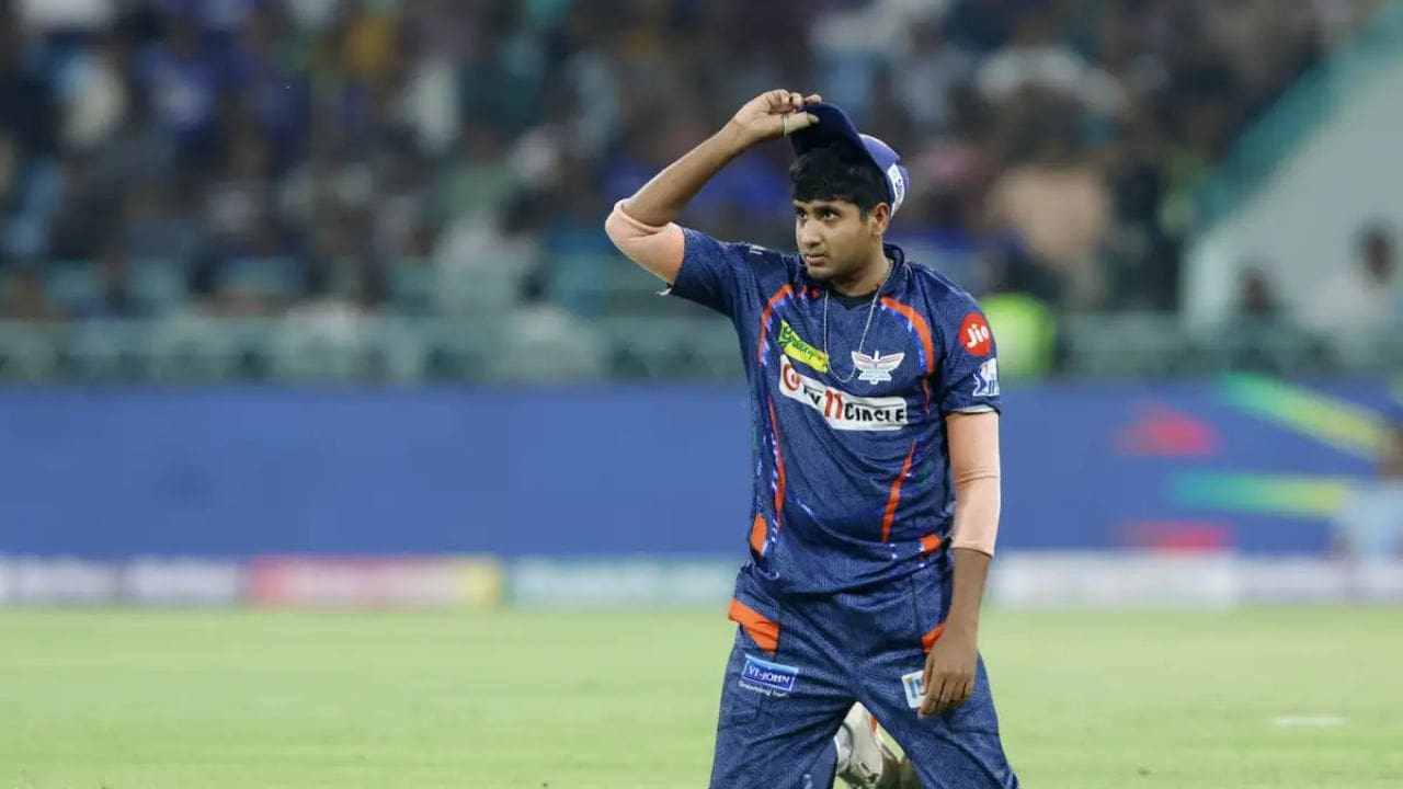 Yash Thakur Net Worth Details