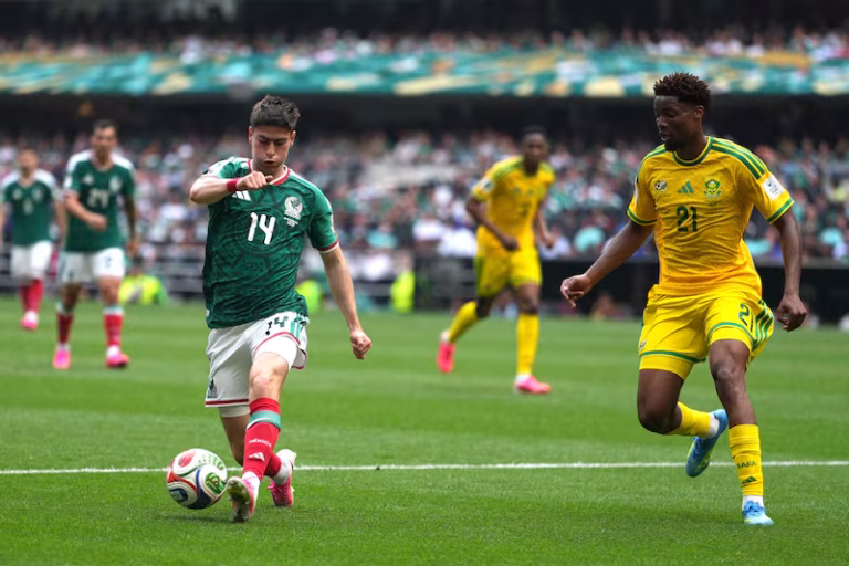 Mexico 2 South Africa 0