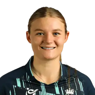 Ryana MacDonald-Gay