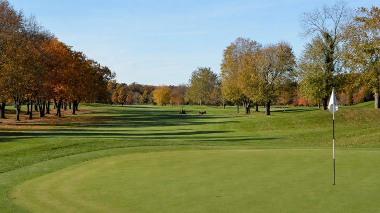 Trump sets Nov. 15 renovation start for East Potomac Golf Links